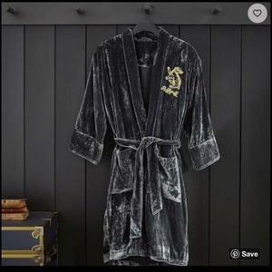NWT - PotteryBarn Harry Potter Hufflepuff robe